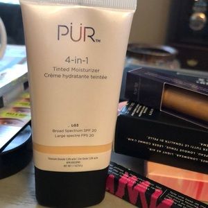 💋PUR TINTED MOISTURIZER💋